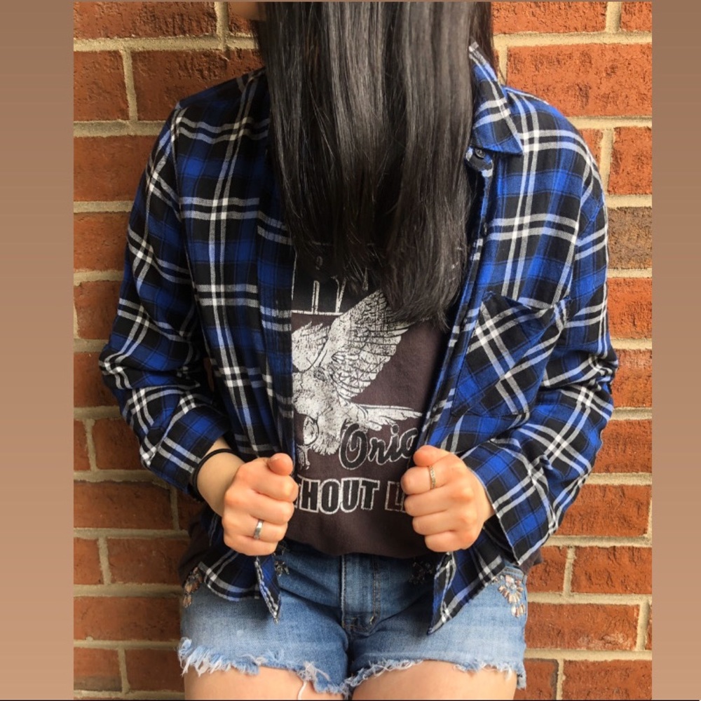 Forever 21 Cropped Plaid Button-Down - LIKE NEW!